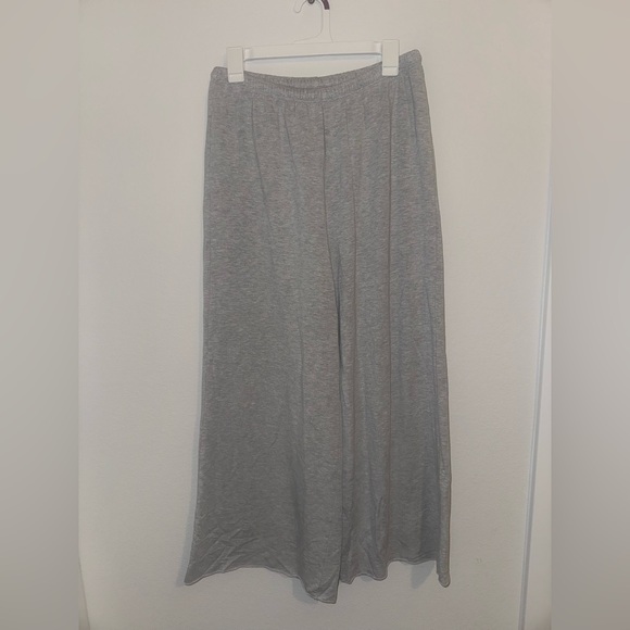 Aerie OFFLINE By Aerie OTT Fleece Super Wide Leg Pant Heather Gray - Picture 3 of 6